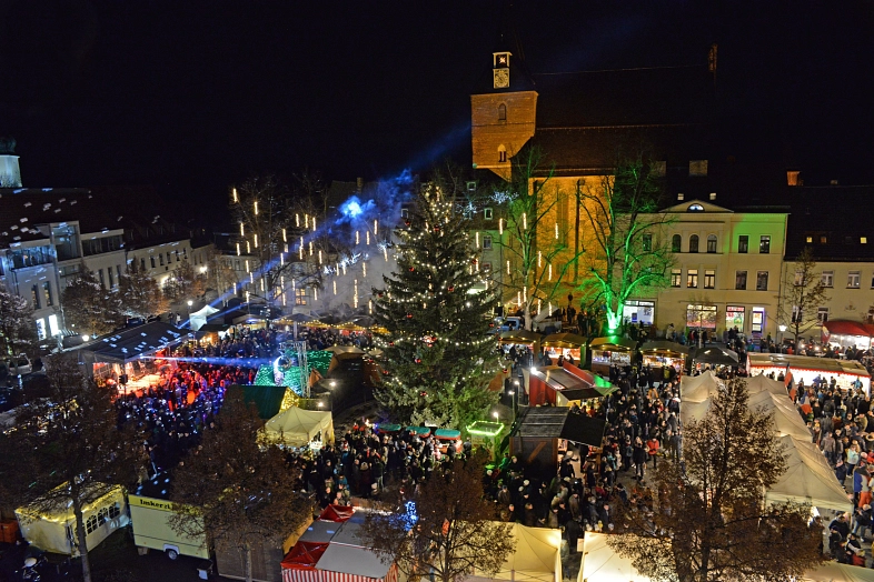 Blick über den Delitzscher Adventsmarkt 2019 © C. Maurer/Stadt Delitzsch