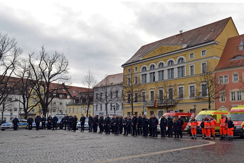 Gedenkminute für ermordete Polizisten © C. Maurer/Stadt Delitzsch