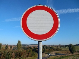 Symbolbild Einfahrt verboten